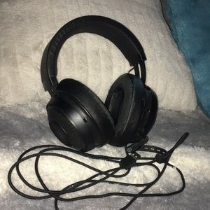 Slighly used Razor Kracken Headphone w/ mic